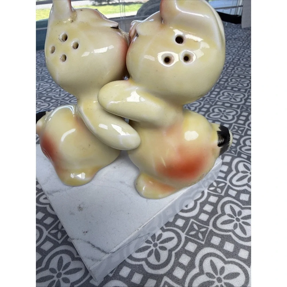 1950's Van Tellingen Bunny Hug Hugging Salt & Pepper Shakers Set Vintage